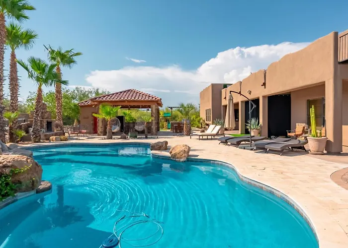 Sleeps 25 • Heated Pool And • Pickleball Court * Scottsdale