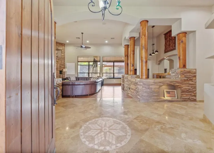 Sleeps 25 • Heated Pool And • Pickleball Court *