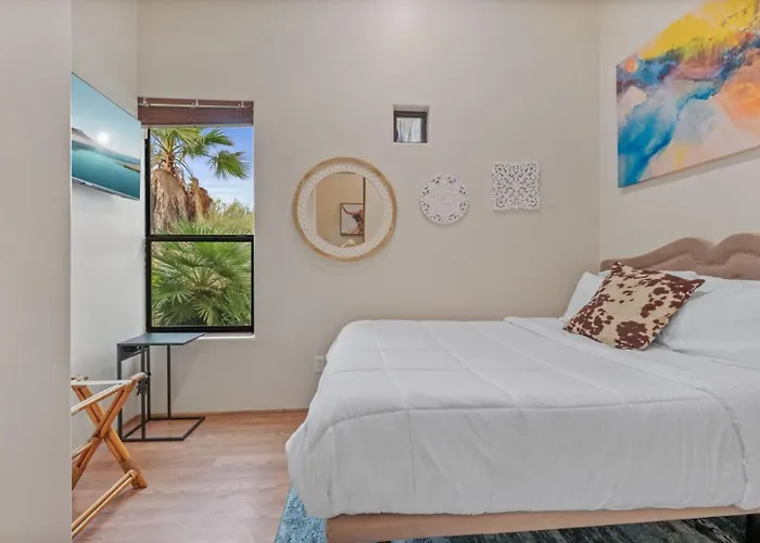 Sleeps 25 • Heated Pool And • Pickleball Court * Scottsdale