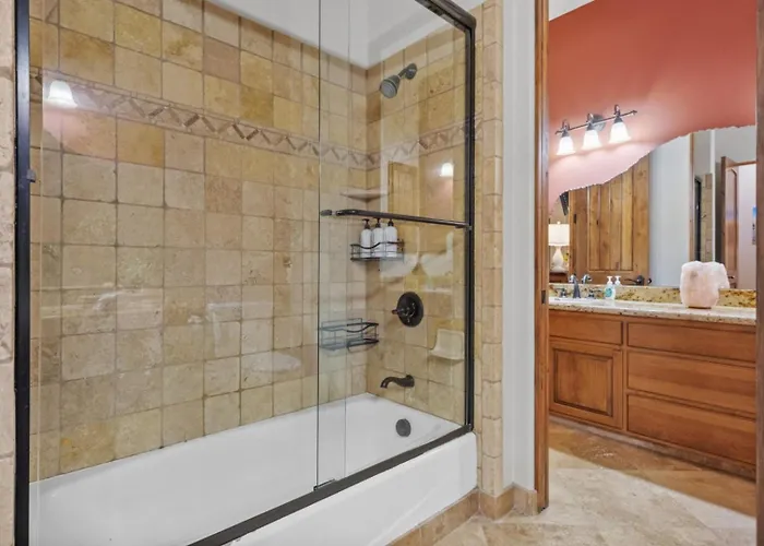 Sleeps 25 • Heated Pool And • Pickleball Court Villa Scottsdale